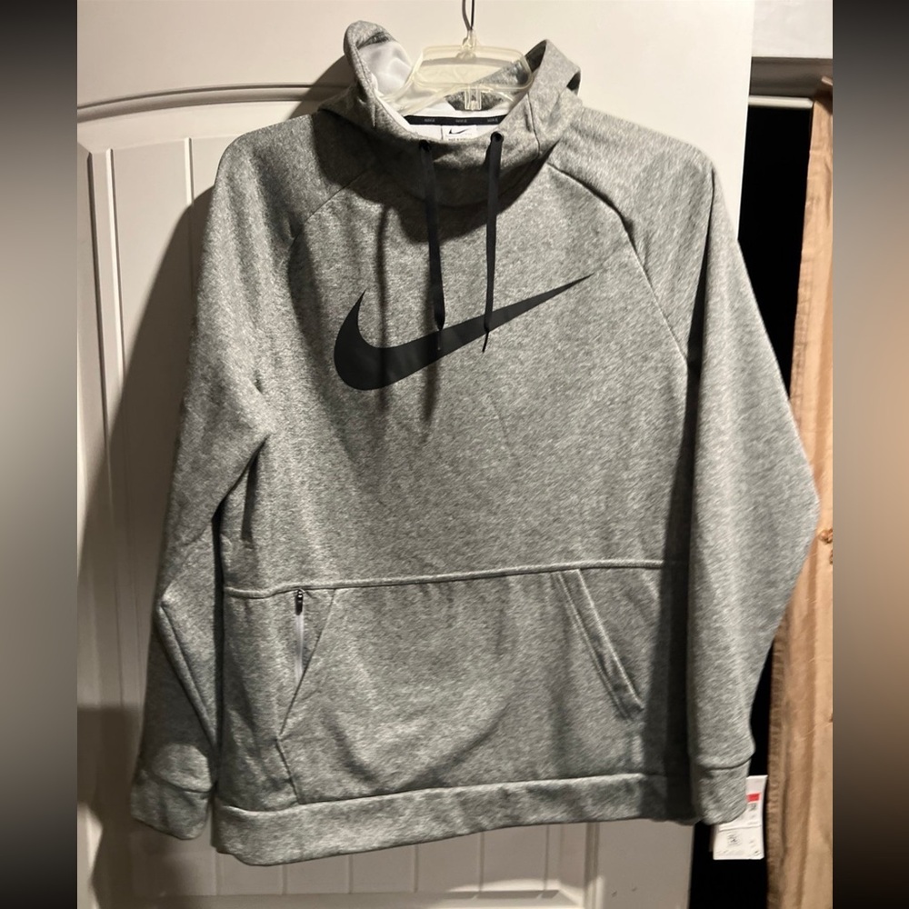 Nike Therm-Fit Hoodie-Men’s Large